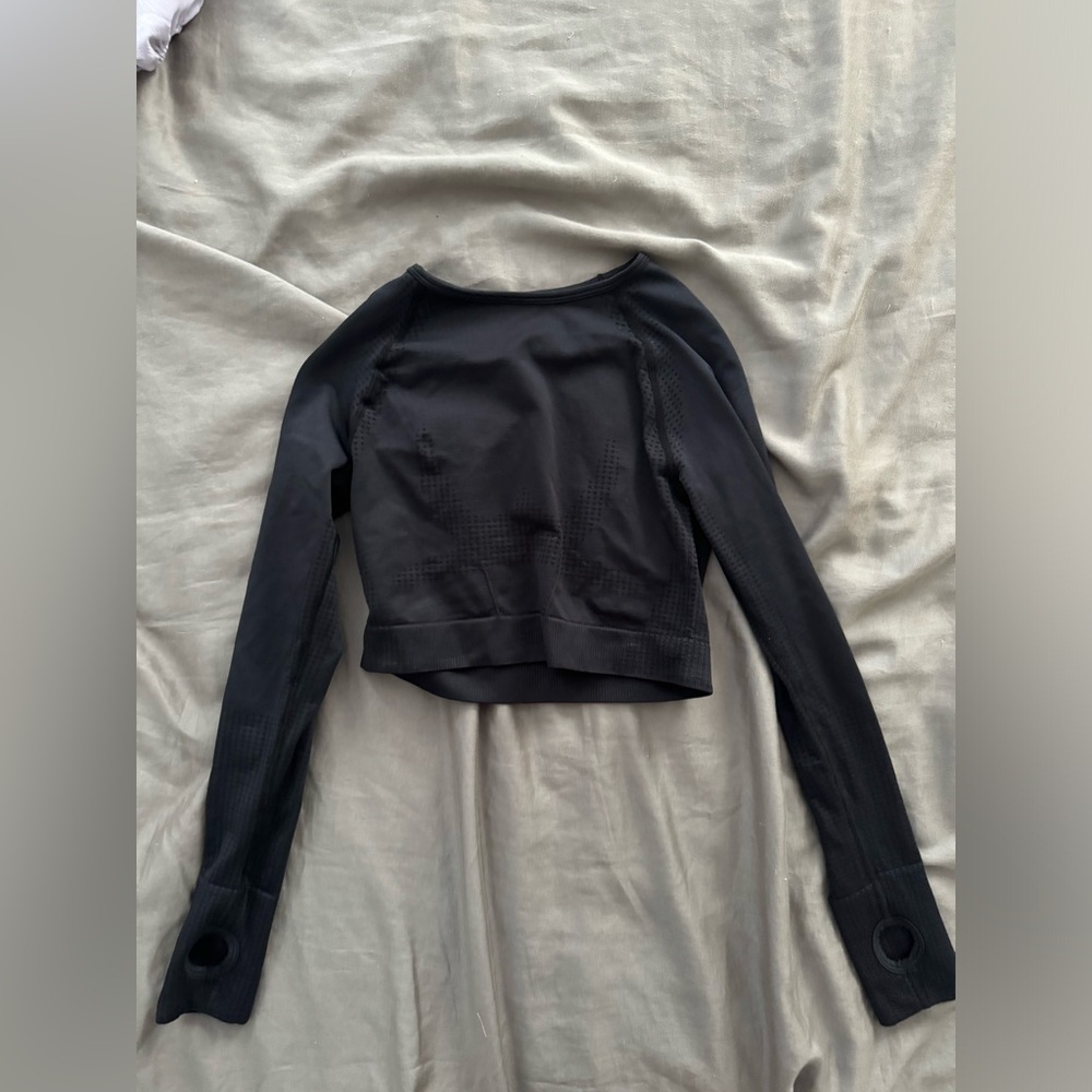 Black Shein long sleeve athletic top size small